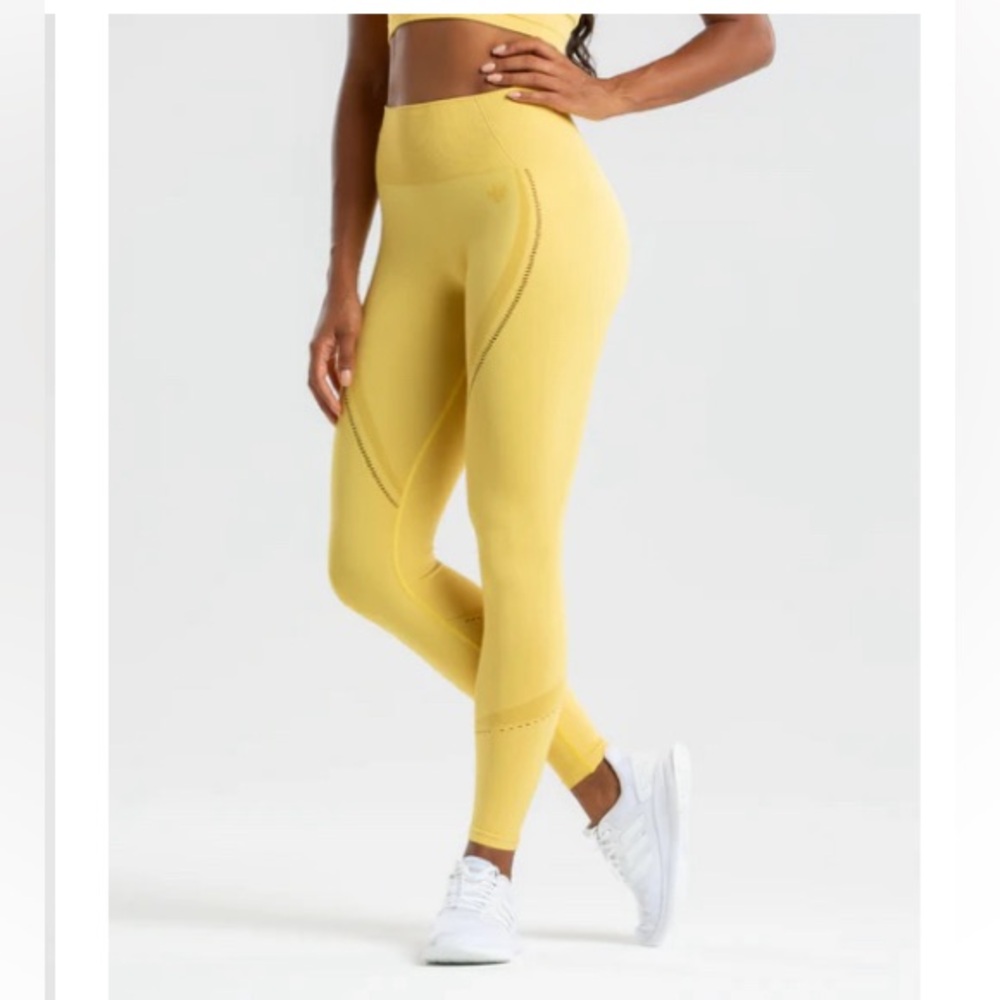 Women’s Best Renew Medium Leggings